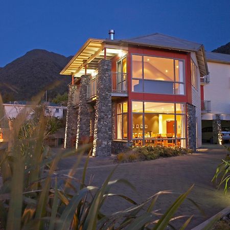 Te Weheka Boutique Hotel Fox Glacier Exterior photo