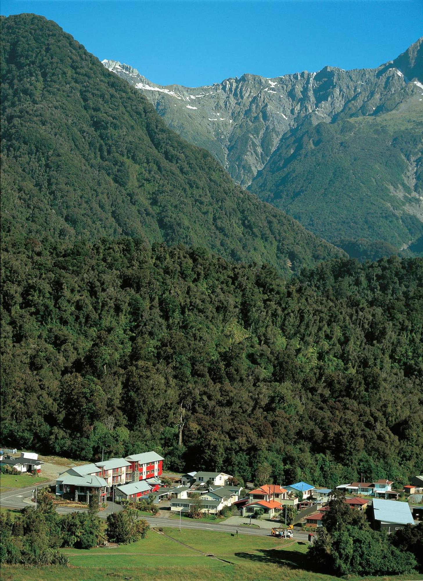 Te Weheka Boutique Hotel Fox Glacier Exterior photo